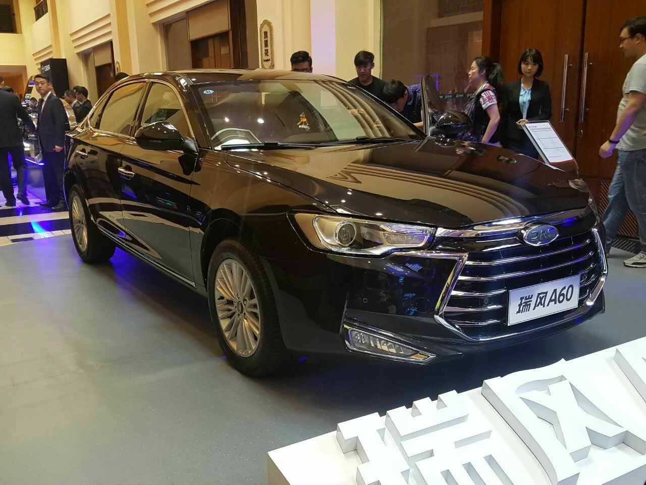 一万左右江淮瑞风a60,江淮瑞风a60对比a6