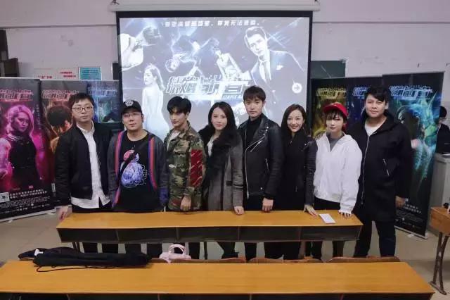 吃饭时直播，睡觉时赶路，《微能力者》校园宣传使出微能力！