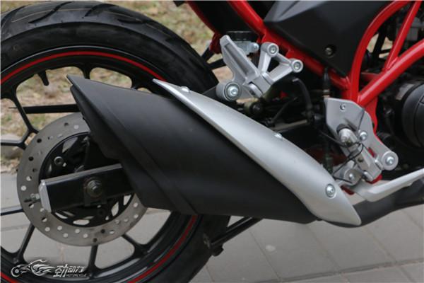 豪爵铃木锐爽150电喷试骑,豪爵太子gz150与豪爵锐爽150比较