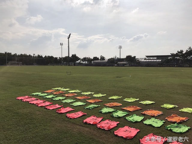 一个北京大男孩参与经营的泰国工作足球俱乐部，小球会、大梦想！