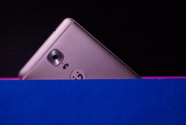 手机是拿来供着的吗,现在手机是拿来干嘛的