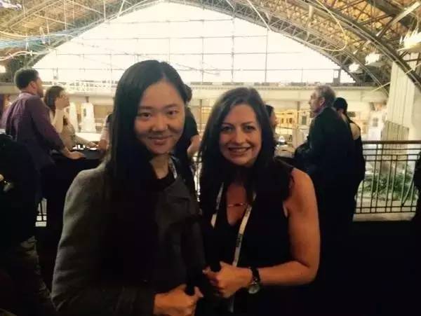 宾大女神将旧衣服“打包”送上了时尚周，居然得到名模一致追捧！