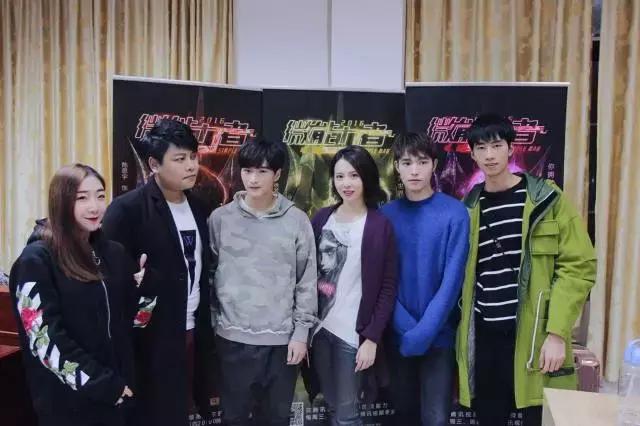 吃饭时直播，睡觉时赶路，《微能力者》校园宣传使出微能力！