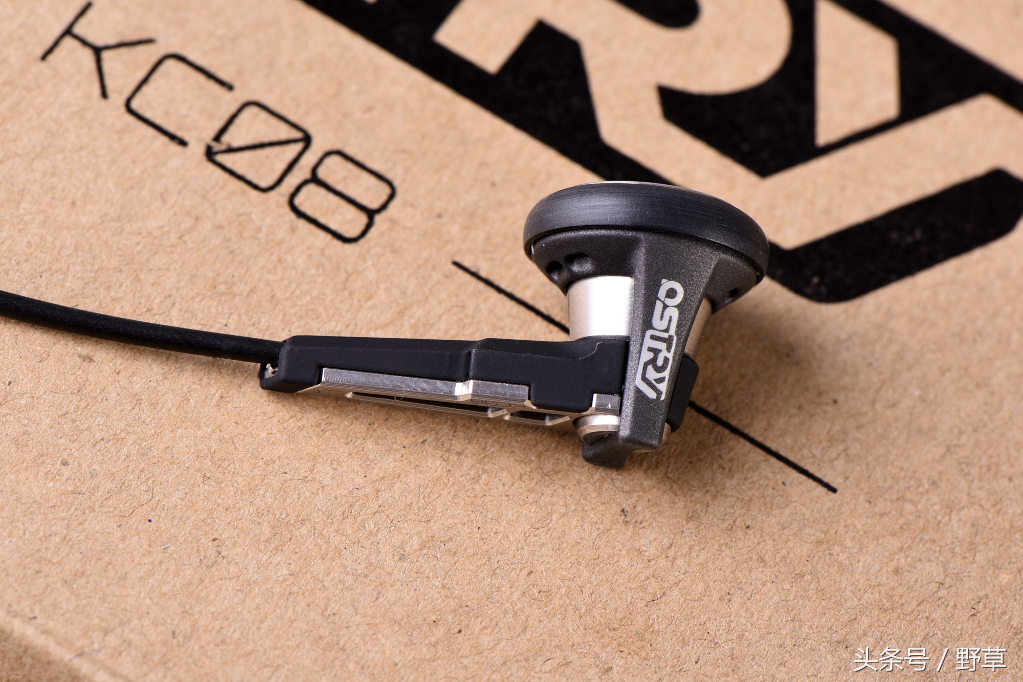 平头塞的耳机会漏音吗,平头塞耳机音质比入耳式好