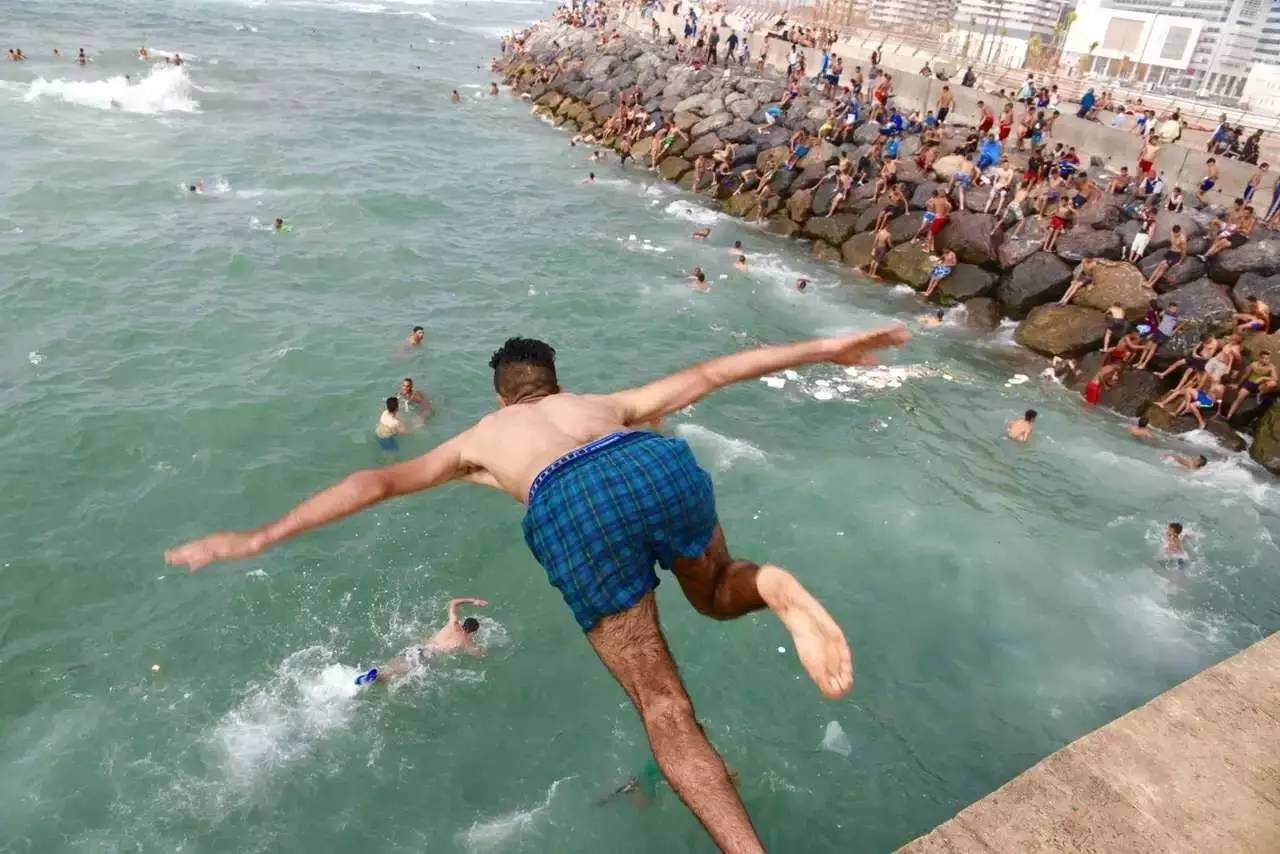 谁在美化美国,谁在美化齐淑芳