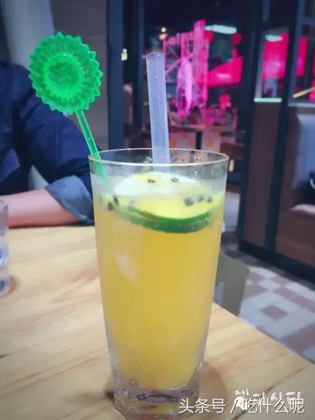 美食探店之钵钵鸡,特色美食探店披萨