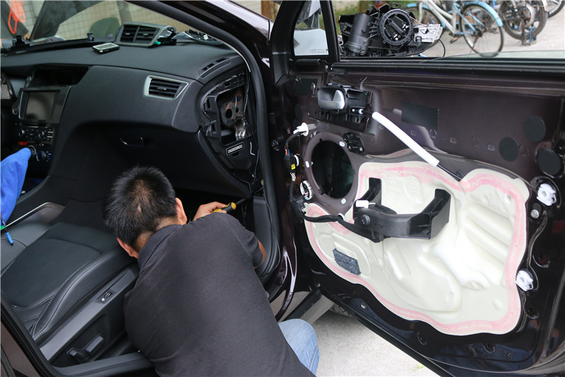 标致ds6怎么样,标致ds6倒车影像