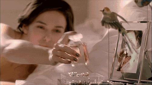 好闻的中性淡香水味道,跟洗发水味道一样的香水