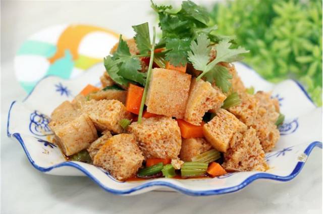 郑州7条最出名的美食巷子！藏得最深的50家店全都给你挖出来了！