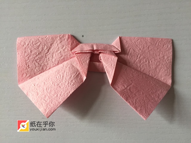 纸在乎你手工折纸大全：领结折纸视频图解