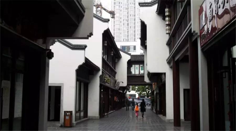 维多利亚的秘密杭州店,维多利亚的秘密瑞幸