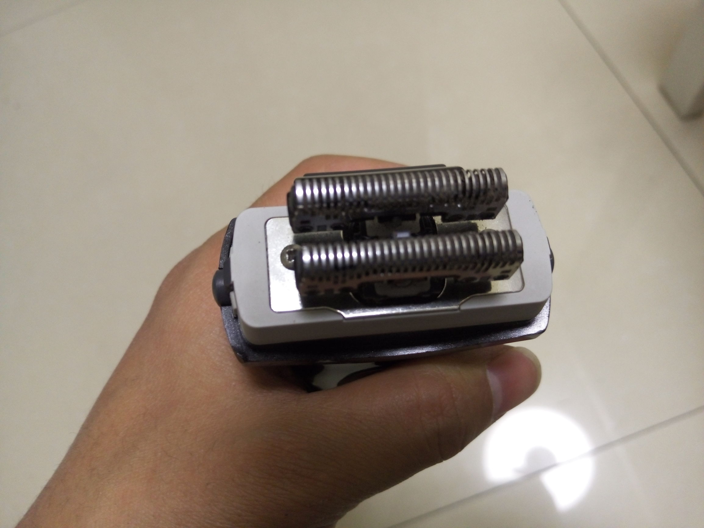 松下电动剃须刀怎样拆解维修,松下剃须刀es4027换电池教程