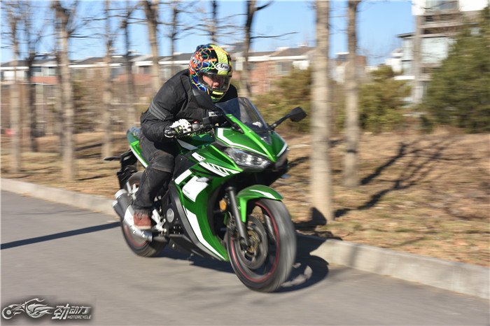 新款rz35跑车,新感觉ix35像什么车