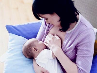产妇发烧拉肚子怎么办,妈妈发烧拉肚子可以喂母乳吗