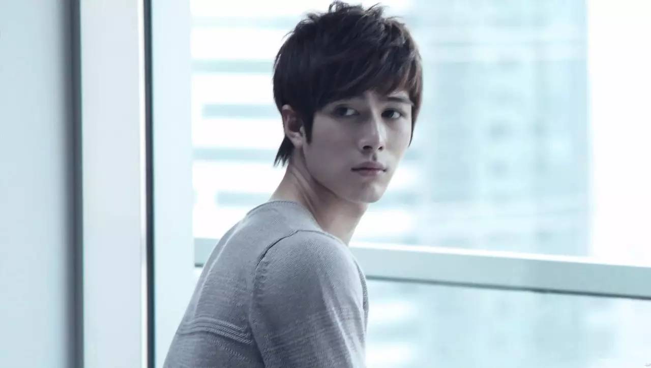 郭敬明访谈谈喜欢的异性,陈学冬郭敬明谁是卧底