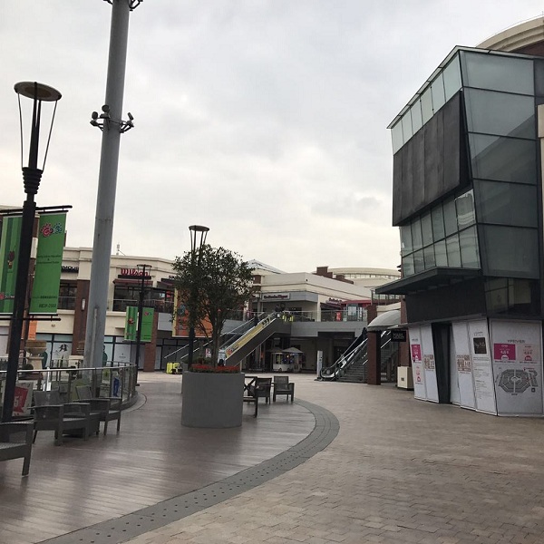 线下“特卖之王”，能容下一个入侵者吗？║冷眼看市场