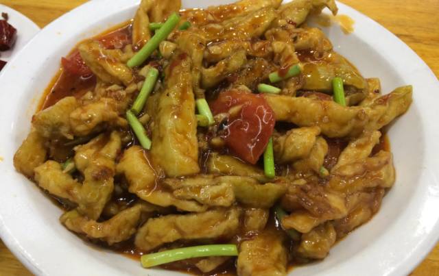 郑州7条最出名的美食巷子！藏得最深的50家店全都给你挖出来了！