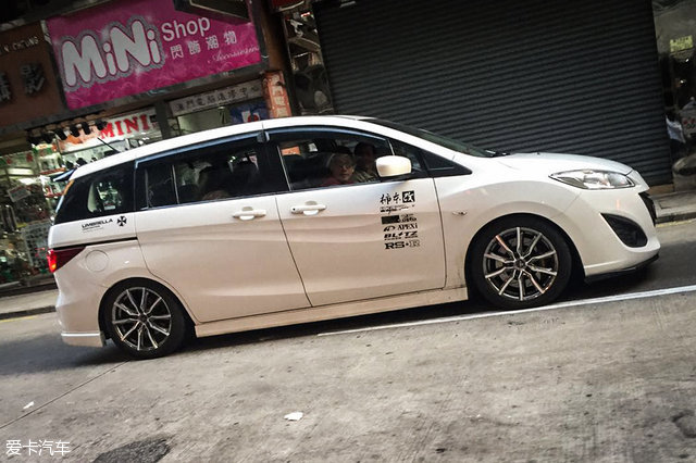 港澳旅游偶遇各路有趣改装车