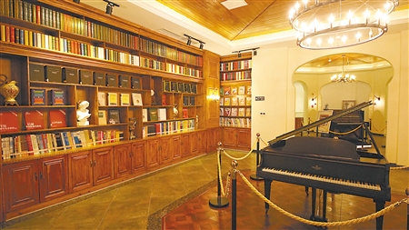 深圳琴奴一人收藏600台古钢琴,重庆古钢琴