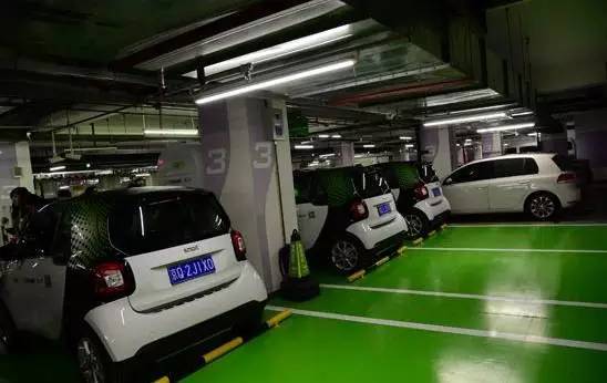 重庆的奔驰smart共享汽车,共享汽车奔驰smart怎么开