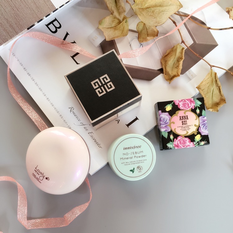 油皮卡粉用散粉还是粉饼,粉饼和散粉哪个适合油皮