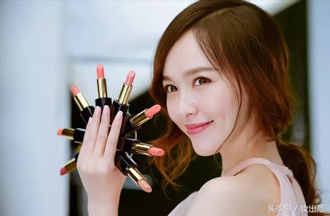 扒一扒《锦绣未央》唐嫣同款雅诗兰黛口红试色