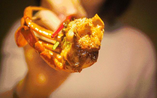 200多家分店的“神级BOSS”，凭一锅肉蟹煲刷爆全国朋友圈
