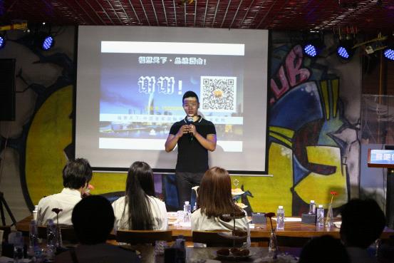 战机超低空飞行音爆有多厉害,战机超低空飞行人群震动视频