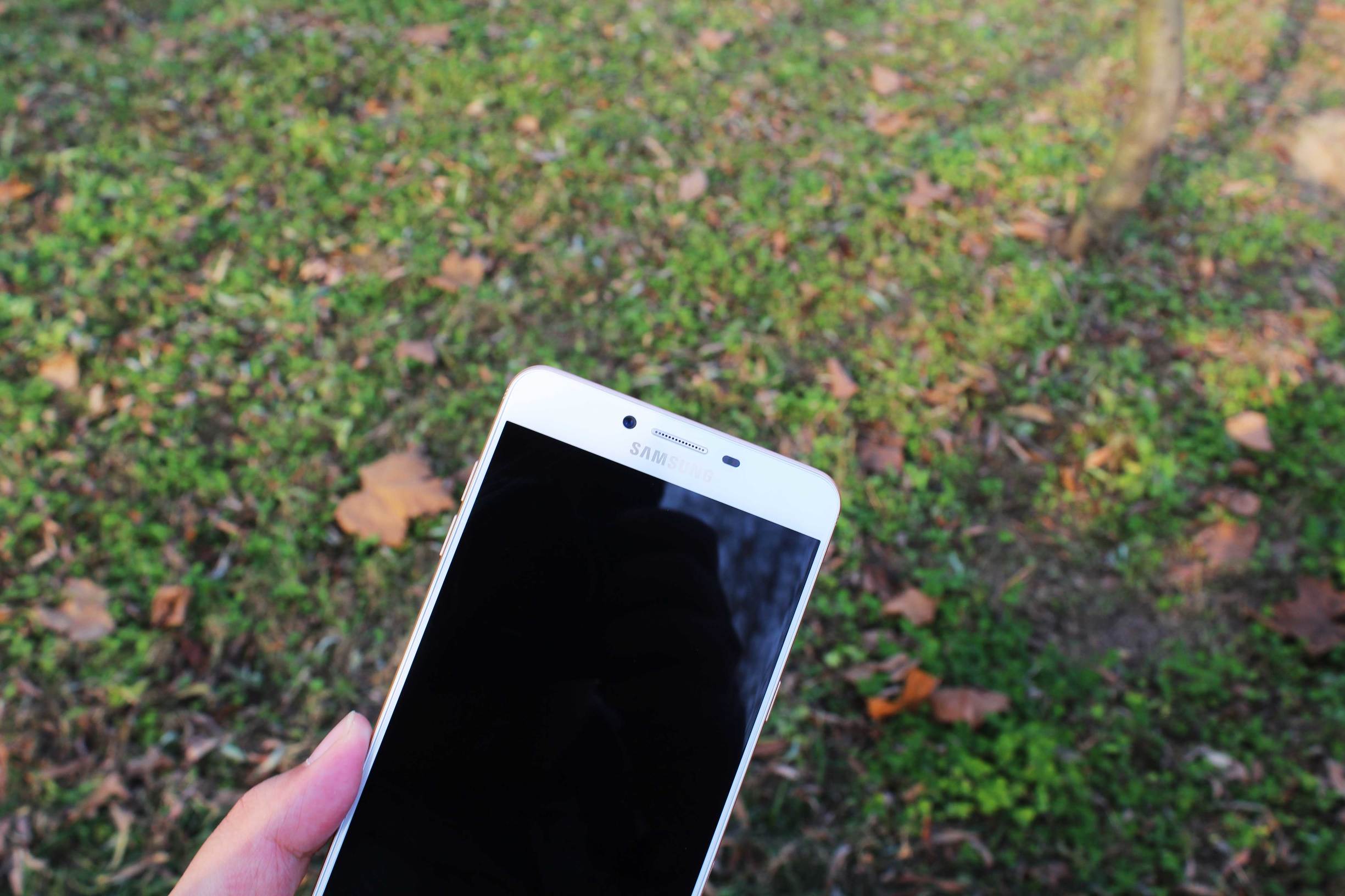 三星galaxyc9pro多少钱,三星旗舰手机性价比最高的