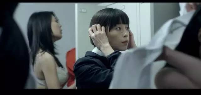 当生活被无情地撕裂吉他,当生活被磨平了棱角