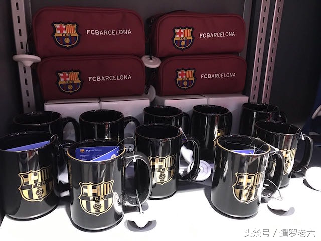 来看看芭提雅的“巴塞罗那”官方专卖店都有啥！您看上哪款了？