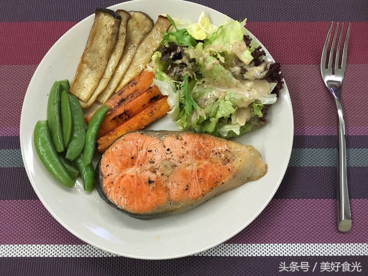 96年空姐一天收入,91年月薪3100