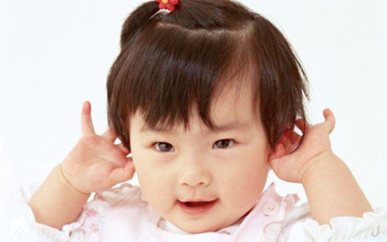 宝宝这个部位很脆弱，宝妈不要轻易碰，否则容易出大事儿