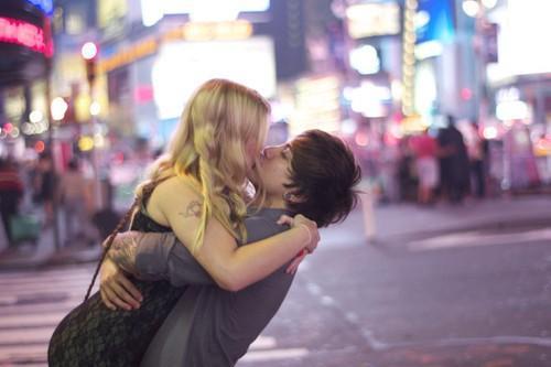 你爱的人和很多异性聊天,你爱的人跟别人暧昧聊天该问吗