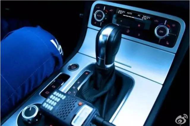 买对讲机买一个还是两个,买对讲机有哪些坑