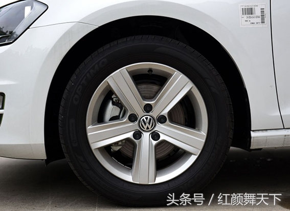 2016款高尔夫登场，高配几乎变标配，爽!