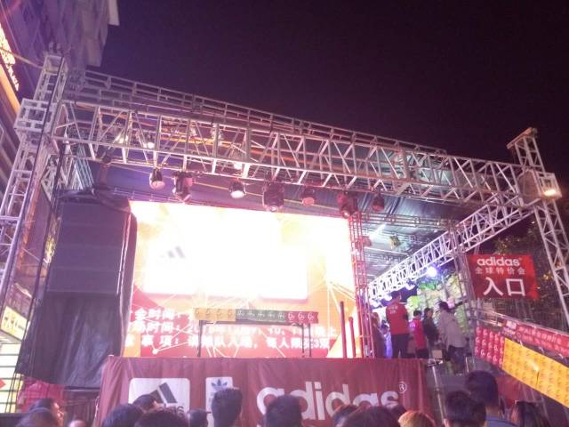 4折？5折？6折？一年一度的友谊通宵店庆又来啦，真的有必要去挤吗？