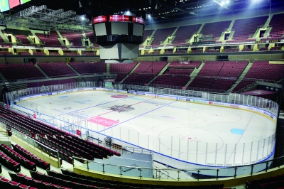 篮球馆和冰球馆转换,夜间篮球球场