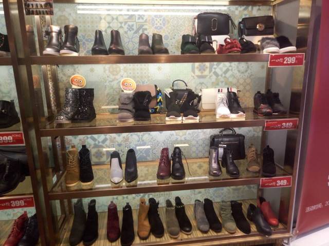 4折？5折？6折？一年一度的友谊通宵店庆又来啦，真的有必要去挤吗？