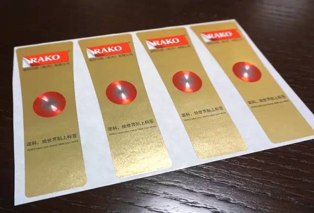 他家生产的标签，在宝洁、可口可乐、飞机上都有份！