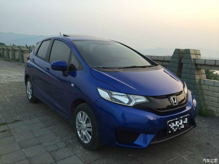 蓝色的飞度为什么便宜,蓝色飞度好看吗