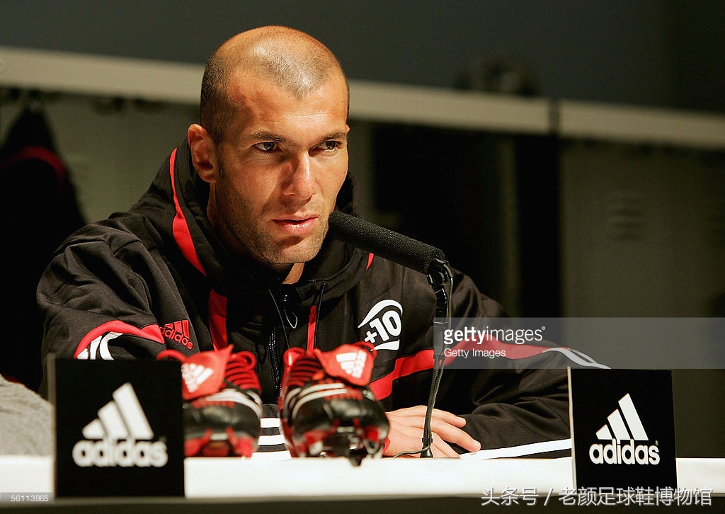 足球鞋历史第一战靴,历史最好碎钉足球鞋