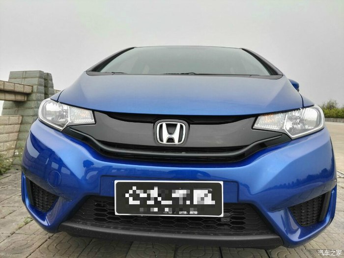 蓝色的飞度为什么便宜,蓝色飞度好看吗