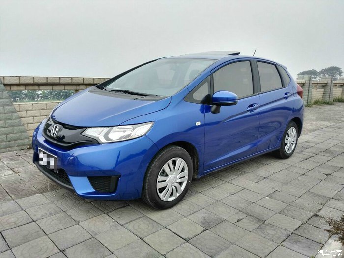 蓝色的飞度为什么便宜,蓝色飞度好看吗