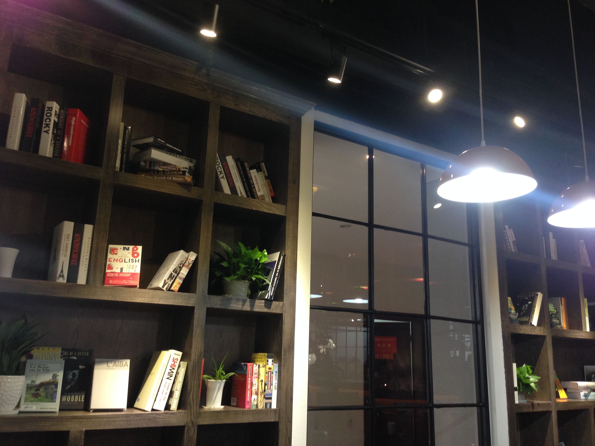 它宣布正式落户凤岭片区，很多家长和学生乐了！