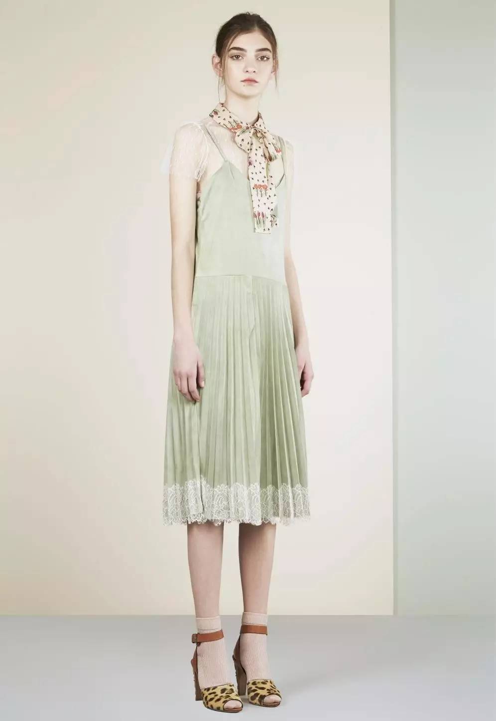 redvalentino2017鏃╂槬,redvalentino灏戝コ