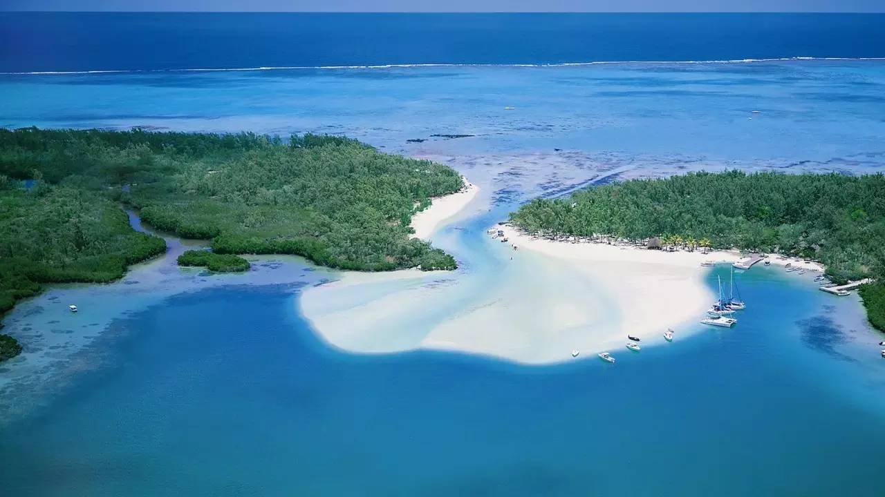 对中国免签或落地签的海岛,最新出国旅游的海岛免签