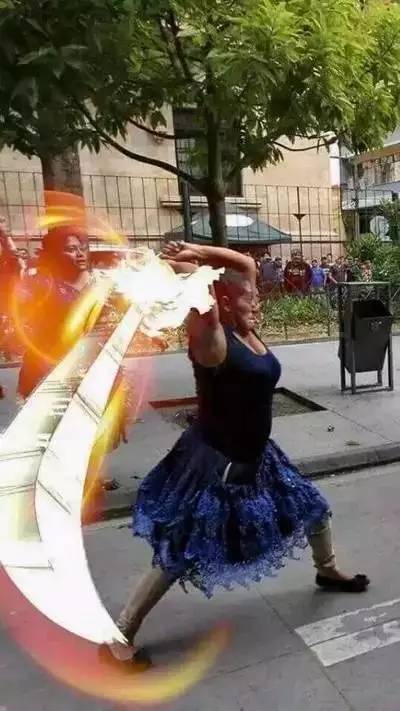 战斗民族大妈玩ak47,战斗民族的大妈有多强悍