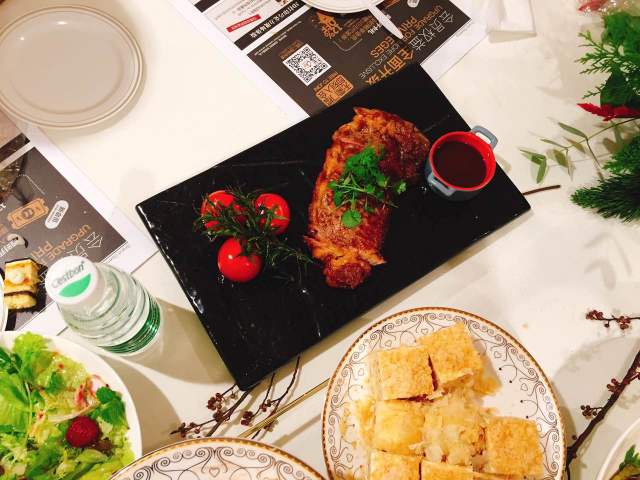 杭州这家自带“牛扒吧”的Ole’精品超市足足可以逛上三天三夜