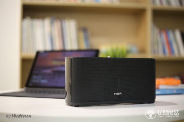 不用耳机孔一样插上就听，RSRDS909未来音响体验